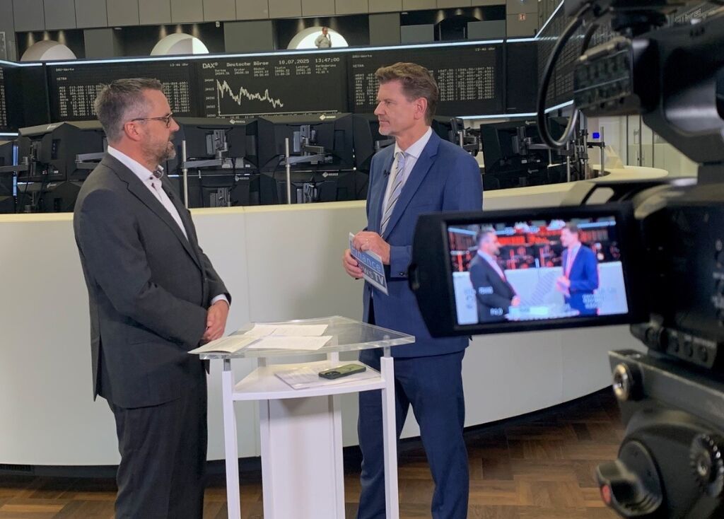 Karsten Kührlings spricht mit Andreas Franik an der Frankfurter Börse 